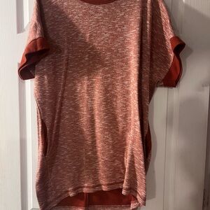 Ella Heathered Rust-Red Short Sleeve Tunic with Contrast Cuffs